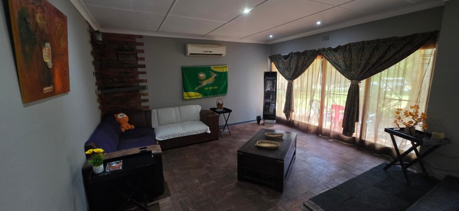 5 Bedroom Property for Sale in Songloed North West